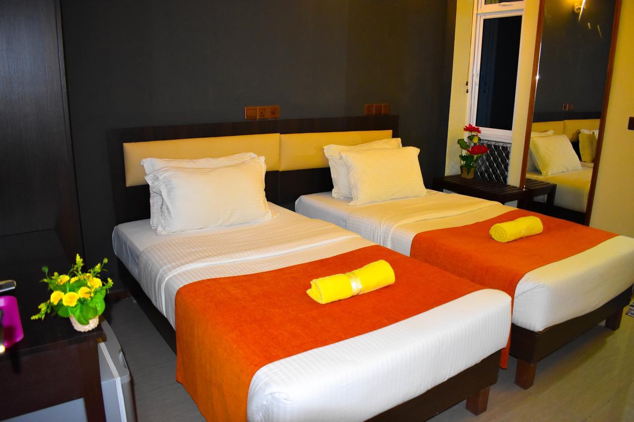 Seasunbeach Hotel Maldives Hulhumalé Buitenkant foto