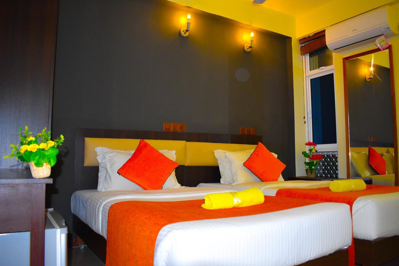 Seasunbeach Hotel Maldives Hulhumalé Buitenkant foto
