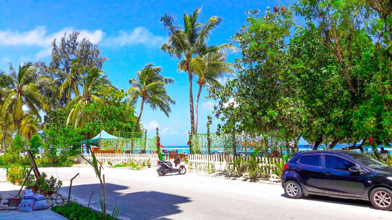 Seasunbeach Hotel Maldives Hulhumalé Buitenkant foto