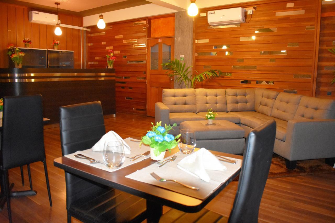 Seasunbeach Hotel Maldives Hulhumalé Buitenkant foto