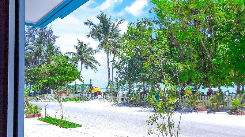 Seasunbeach Hotel Maldives Hulhumalé Buitenkant foto