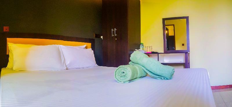 Seasunbeach Hotel Maldives Hulhumalé Buitenkant foto