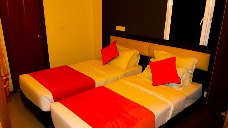 Seasunbeach Hotel Maldives Hulhumalé Buitenkant foto